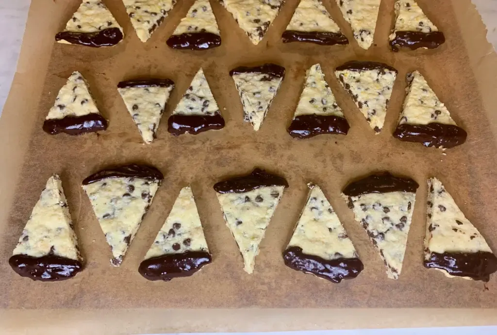 Lots of Chocolate Chip Orange Shortbread